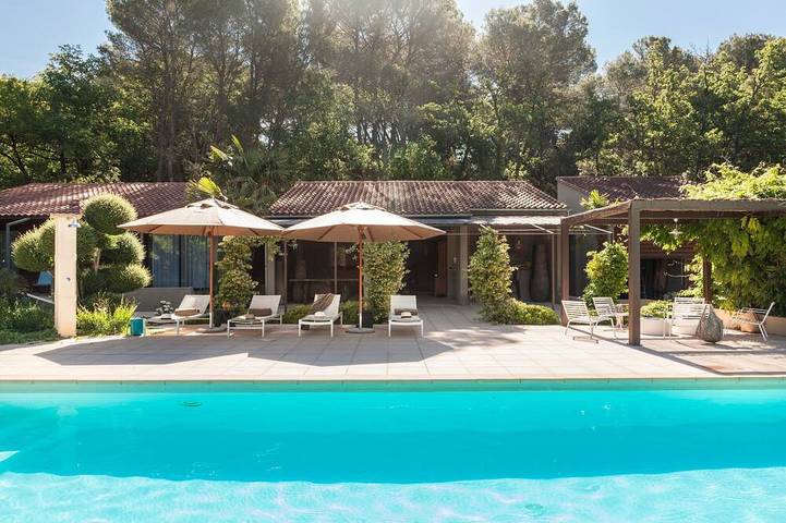 Maison de vacances pour 10 personnes, avec terrasse et jardin à Pernes-les-Fontaines