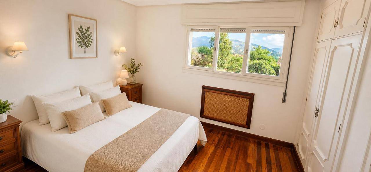 Villa Isabel by Vintage Villas in Gijón, Costa Verde