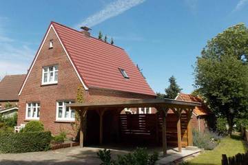 Ferienhaus für 5 Personen, mit Garten und Terrasse in Leer