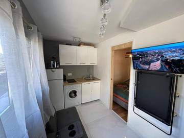 Gîte pour 2 personnes, avec terrasse à Veyrier-du-Lac