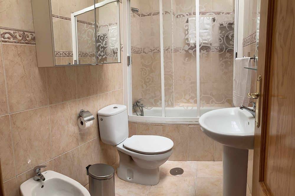 Apartamento entero, Ático Mirador del Piélago (2 habitaciones) in El Real de San Vicente, Provincia de Toledo