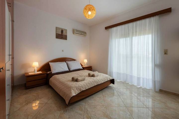 Ferienwohnung für 6 Personen, mit Ausblick und Garten in Afantou - 4