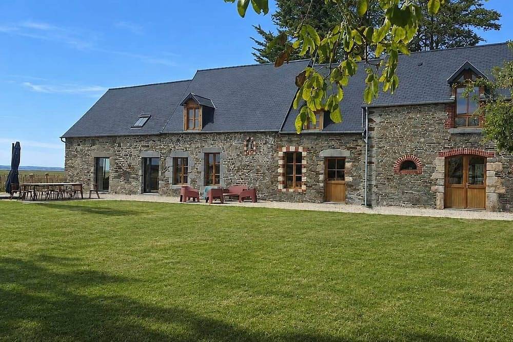 Gîte Mer - Spa extérieur in Genêts, Baie du Mont-Saint-Michel