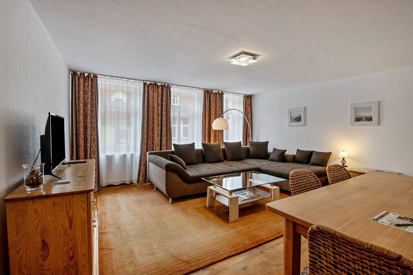 Ganze Wohnung, Ferienwohnung "Kolibri" mit Gemeinschaftsterrasse und Gemeinschaftsgarten in Naumburg, Saale-Unstrut