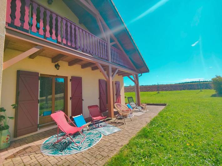 Location de vacances pour 10 personnes, avec Balcon et Terrasse ainsi que Jardin et Piscine à Bellefontaine (Vosges) - 3