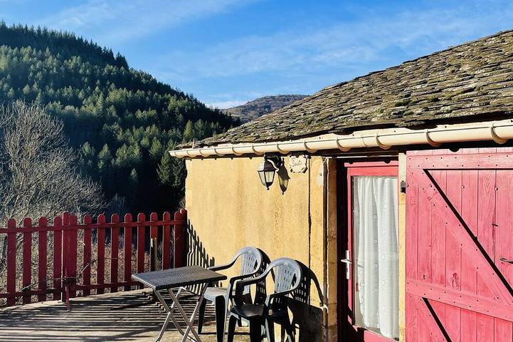 Chambre d’hôte pour 2 personnes, avec piscine et jardin dans les Parc national des Cévennes