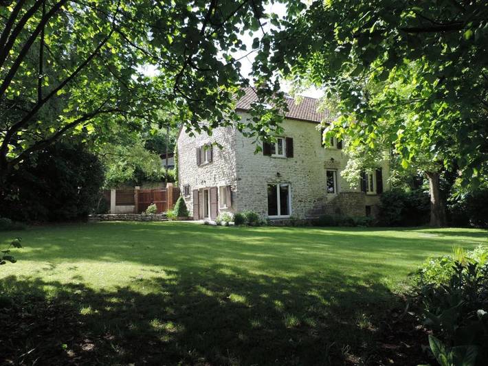 Chambre d’hôte pour 2 personnes, avec Terrasse ainsi que Jardin et Sauna à Chaumont-Gistoux