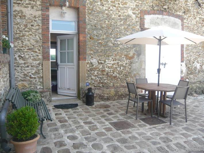 Location de vacances pour 3 personnes, avec vue et jardin à Prunay-en-Yvelines - 2