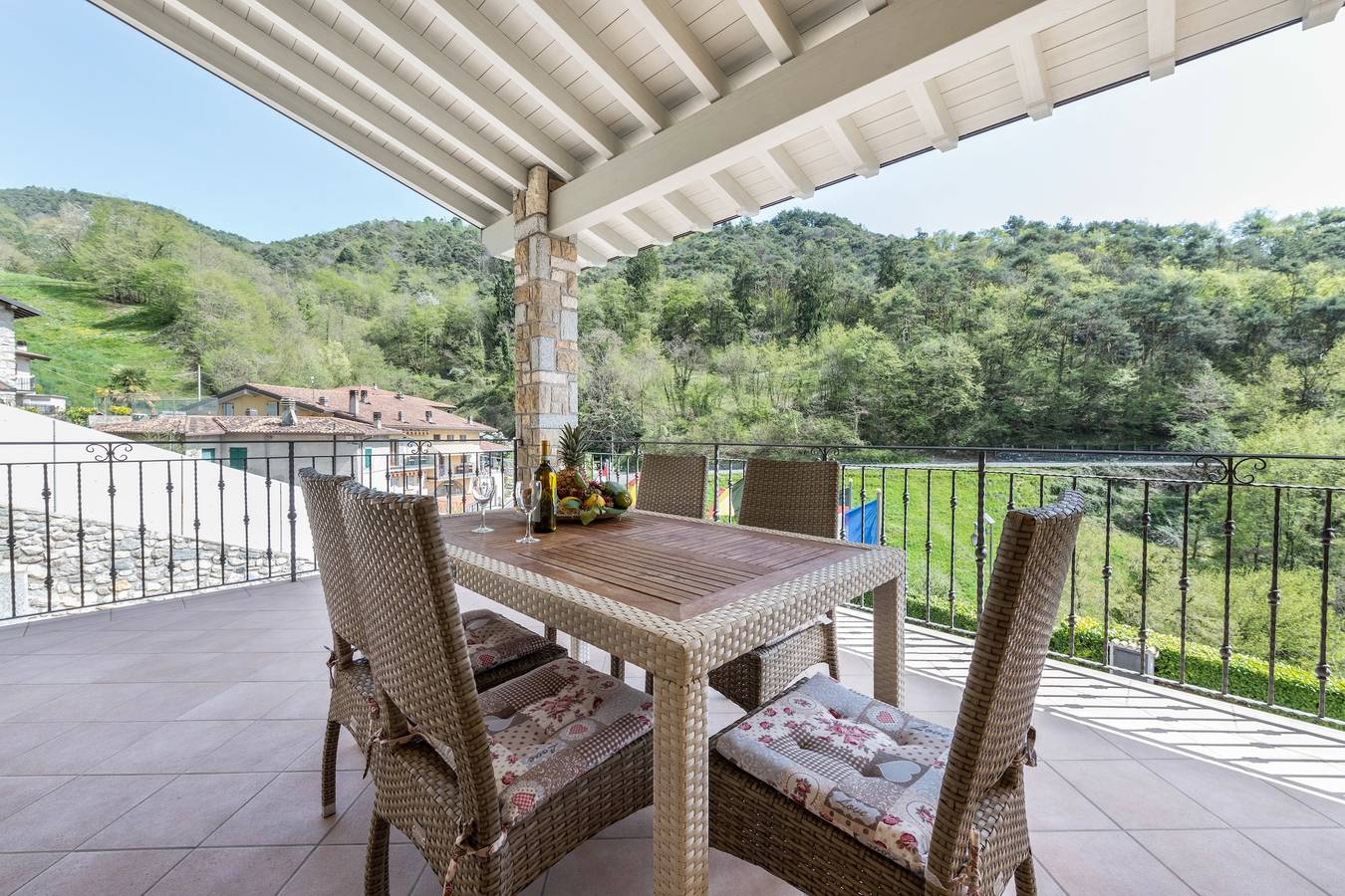 Ganze Wohnung, Ferienwohnung "Residenz Tatiana B3" mit Pool, Terrasse in Tremosine, Gardasee-Berge