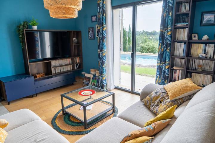 Location de vacances pour 6 personnes, avec piscine ainsi que jardin et vue à Piégon - 4