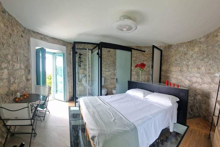 Villa per 2 persone, con Balcone e Idromassaggio nonché Terrazza e Giardino a Salerno
