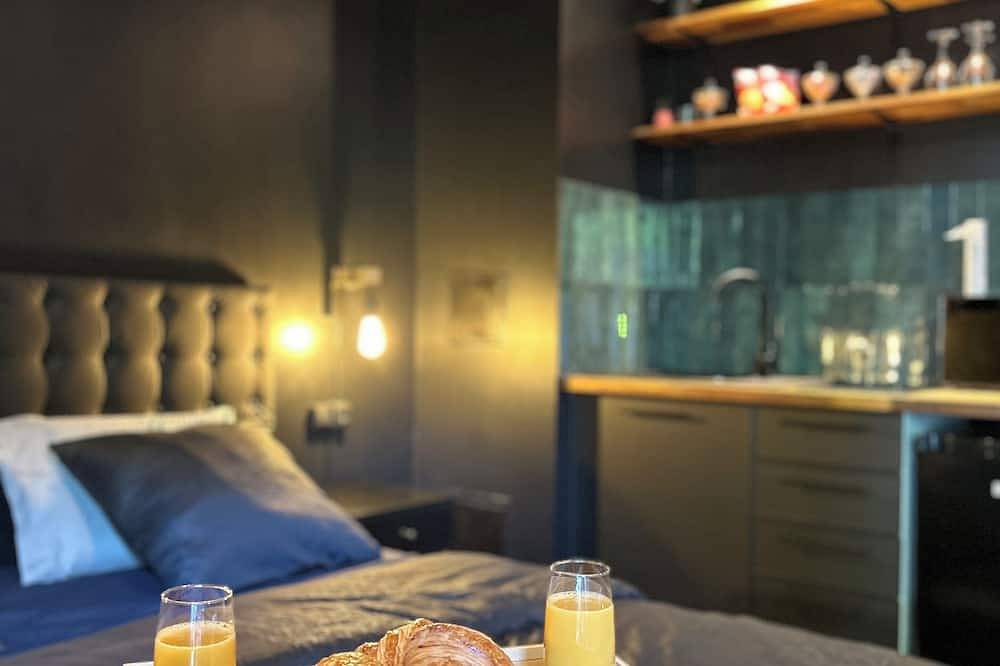 Entire apartment, The Godfather - A unique cinema experience in Chartres in Chartres, Chartres region