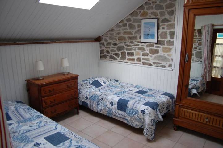 Location de vacances pour 6 personnes, avec jardin à Hirel - 3