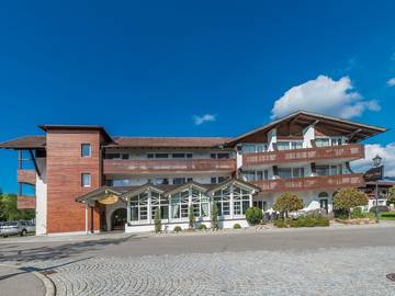 Ferienhaus für 7 Personen, mit Pool und Balkon sowie Sauna, mit Haustier in Oberstaufen