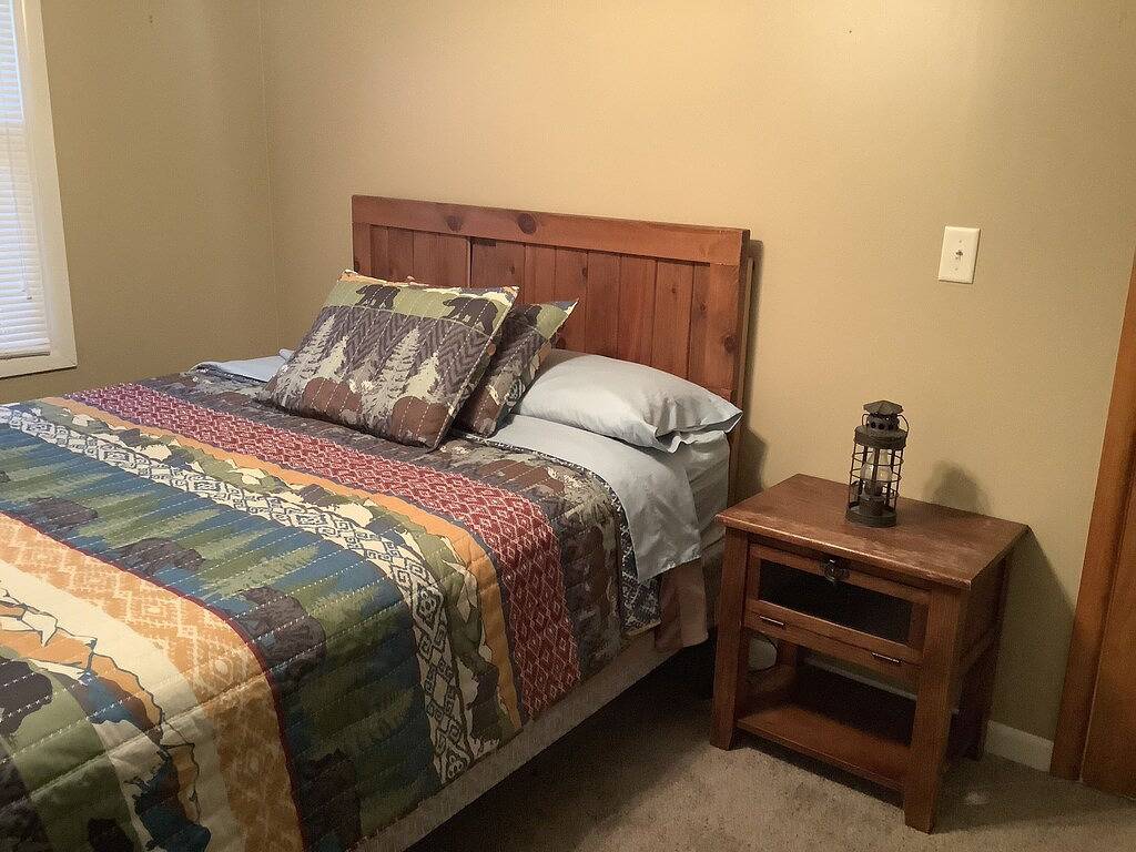 In the Heart of Hatfield- Direct access to Atv trail, Also great for family's in Wisconsin