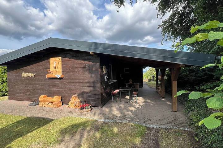 Ferienhaus für 4 Personen, mit Sauna und Garten sowie Balkon in Bromskirchen