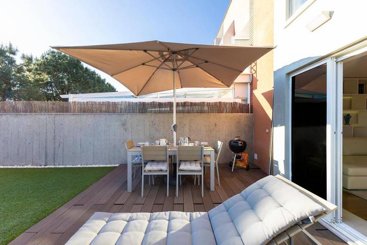 Location de vacances pour 6 personnes, avec vue et jardin, adapté aux familles dans Darque - 3