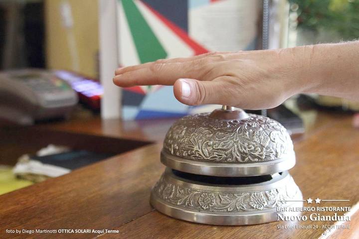 Hôtel pour 3 personnes, avec bassin pour enfant et piscine ainsi que vue et jardin, animaux acceptés à Acqui Terme - 3