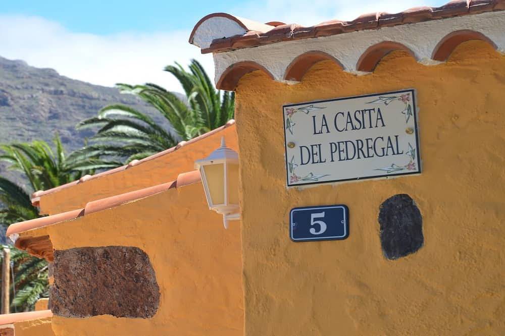 Casita del Pedregal - One Bedroom House, Sleeps 4 in Chelé, Valle Gran Rey