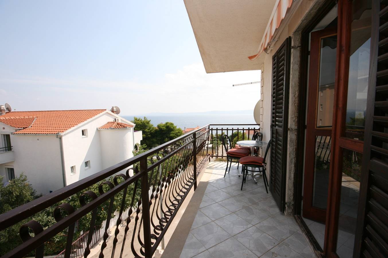 Ganze Wohnung, 1-Zimmer-Ferienwohnung mit Balkon und Meerblick Rastici, Ciovo A-2794-c in Okrug Gornji, Ciovo