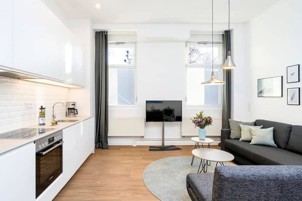 Apartamento entero, 3-Bedroom Apartment (110sqm) with Terrace & Garden(1) in Berlin Wedding, Berlín