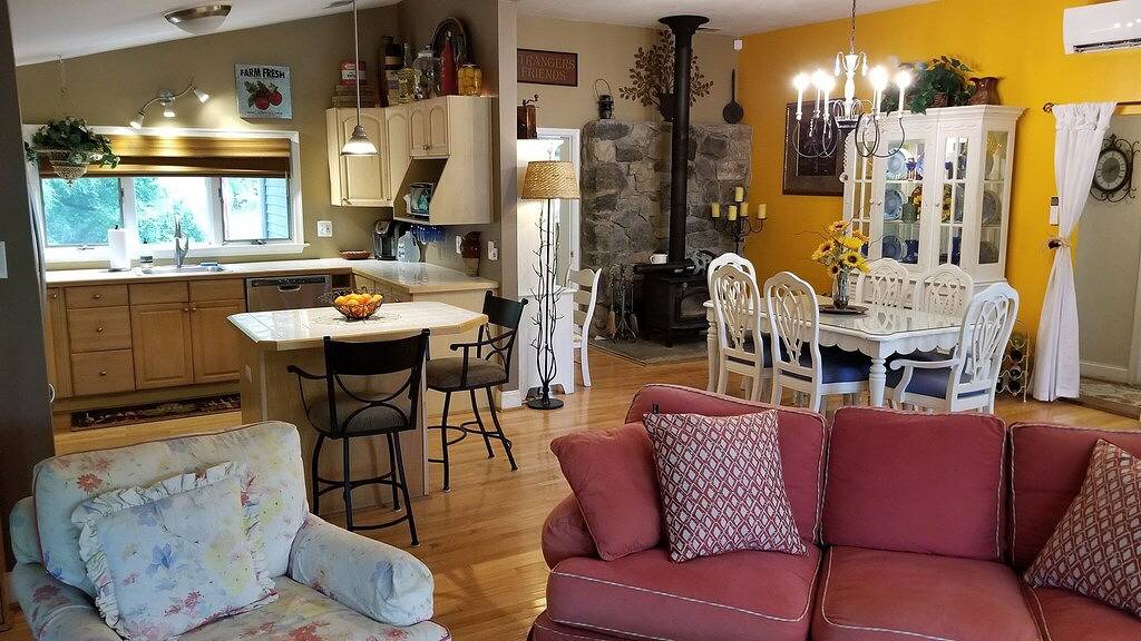 Cabin for 4 Guests in Jefferson County (WV)