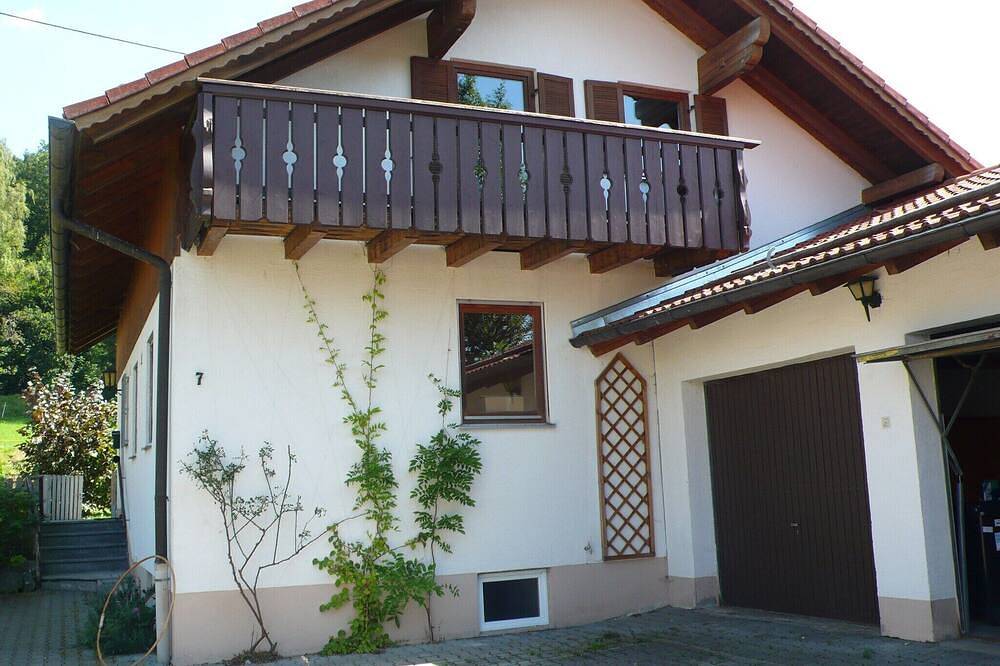 Ferienhaus mit 3 Schlafzimmer mit Garten und Doppelgarage für bis zu 6 Gäste in Kaltental, Bayerisch Schwaben