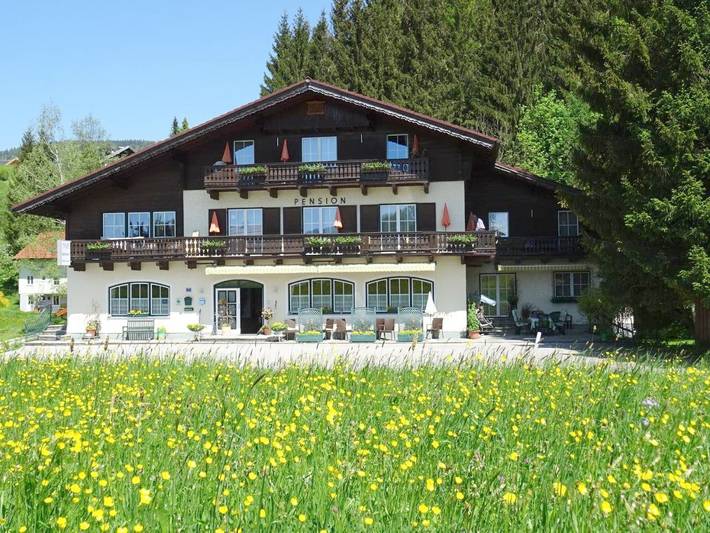 Ferienhaus für 2 Personen, mit Terrasse und Garten sowie Sauna und Ausblick in Faistenau