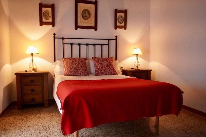 Casa rural para 5 personas, con terraza y piscina en Hinojales