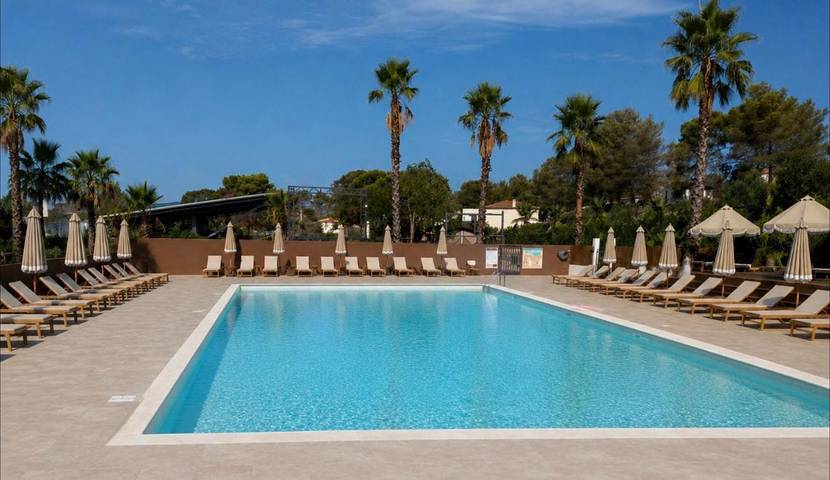 Camping pour 2 personnes, avec jardin et piscine - 1