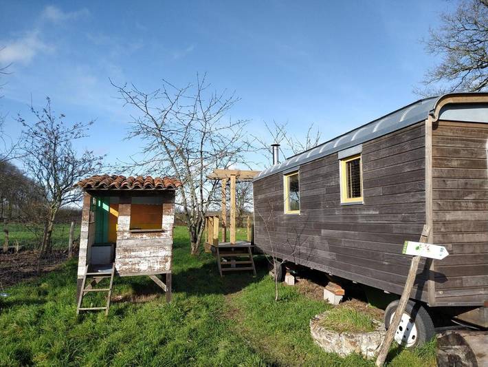 Camping pour 3 personnes, avec vue et jardin