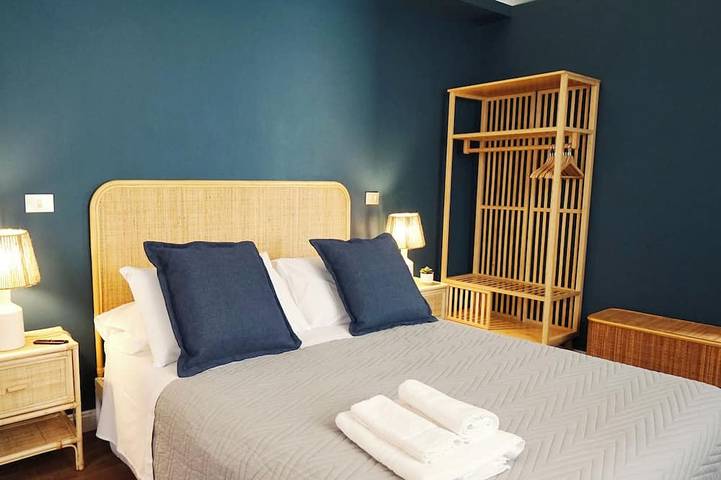 Entire apartment, Suite No. 5. Elegant 45sqm in the principal square - 5 min from the Ruins in Pompei, Vesuvio National Park