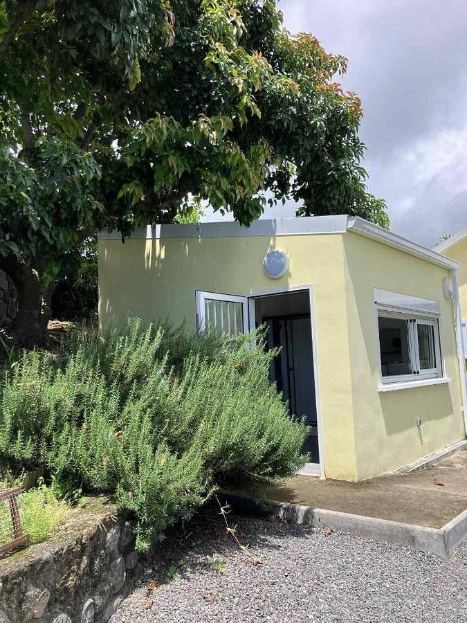 Maison d’hôte pour 2 personnes, avec vue ainsi que terrasse et jardin dans Bois de Nèfles - 4