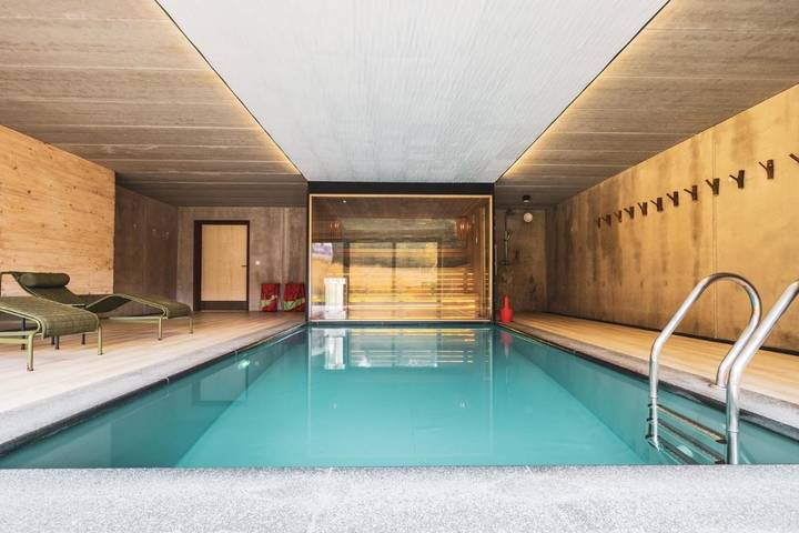 Hôtel pour 4 personnes, avec sauna et vue ainsi que jardin et piscine