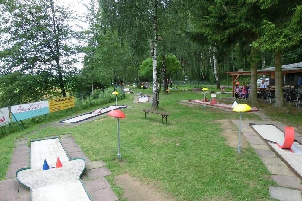 Entire apartment, Beautiful apartment can be combined with up to 6 bedrooms and water park included in Waldmünchen, Eastern Bavaria