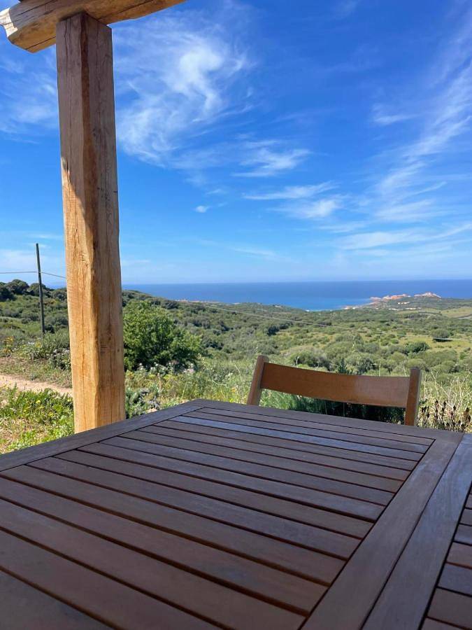 Apartahotel para 3 personas, con vistas y jardín, Se admiten mascotas en Cerdeña