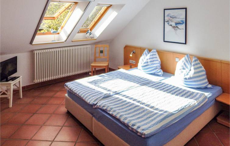 Ferienwohnung für 4 Personen, mit Garten und Terrasse, kinderfreundlich in Mellenthin - 3
