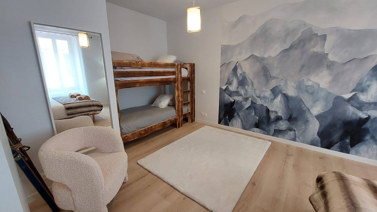 Appartement entier, Gîte avec Spa Privatif, Idéal Séjour Nature & Culture (6 pers.) in Aurillac, Région d'Aurillac
