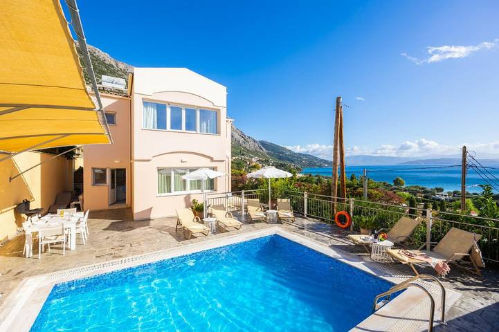 Villa pour 8 personnes, avec jardin dans Mparmpati