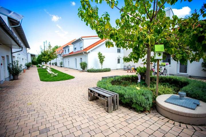 Hôtel pour 3 personnes, avec Terrasse ainsi que Jardin et Vue à Vienne (Autriche)
