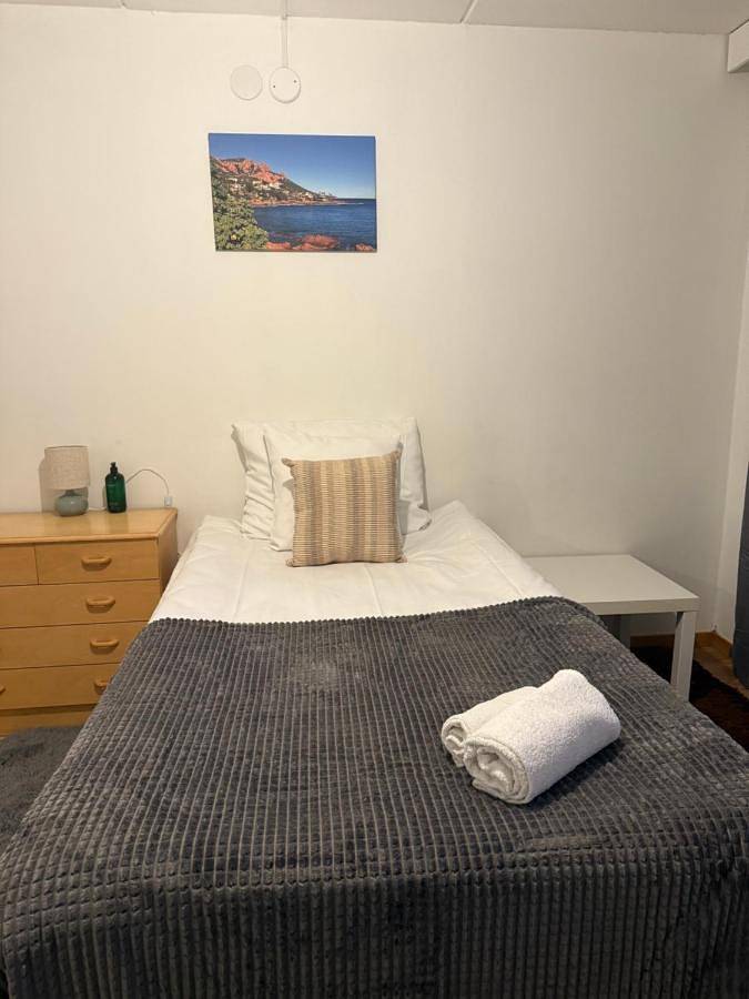Cozy Room Near Itäkeskus Metro in Helsinki, Uusimaa