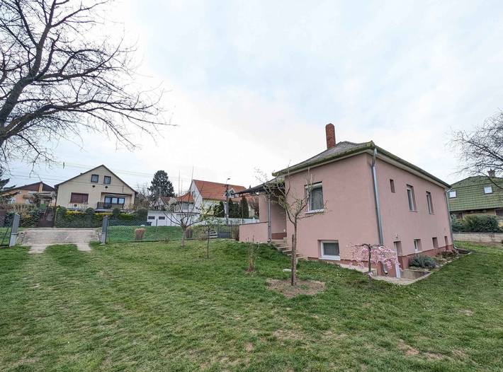 Ferienhaus mit Terrasse und großem Garten in Fonjod, Plattensee Südufer