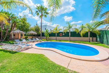 Villa in Crestatx, Sa Pobla für 12 