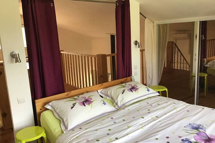 Location de vacances pour 6 personnes, avec jacuzzi et terrasse ainsi que piscine et jardin à Figari - 3