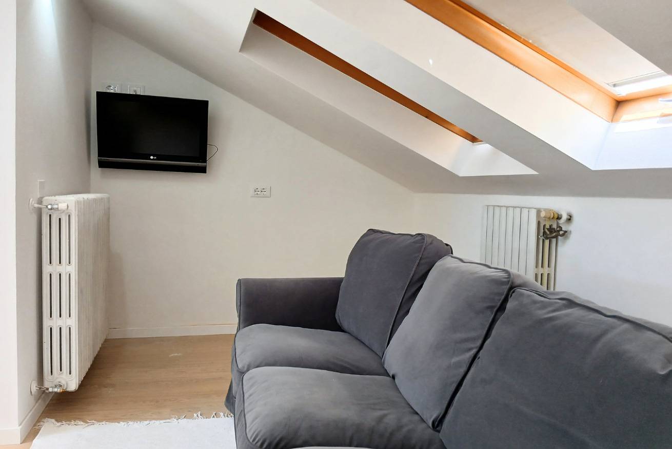 Ganze Wohnung,  Cv017 - Milano Marittima, elegant attic with air conditioning in Cervia, Ravenna Provinz