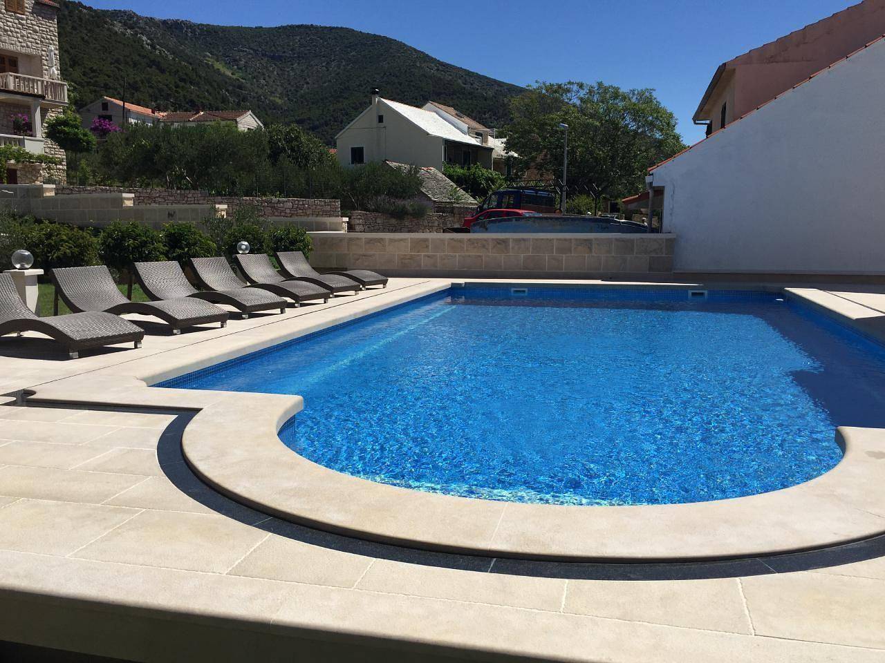 Ganze Ferienwohnung, Ferienwohnung in Bol mit gemeinschaftlichem Pool und Grill in Bol, Brac