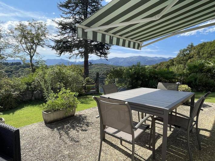 Gîte pour 6 personnes, avec jardin à Lys (homonymie)