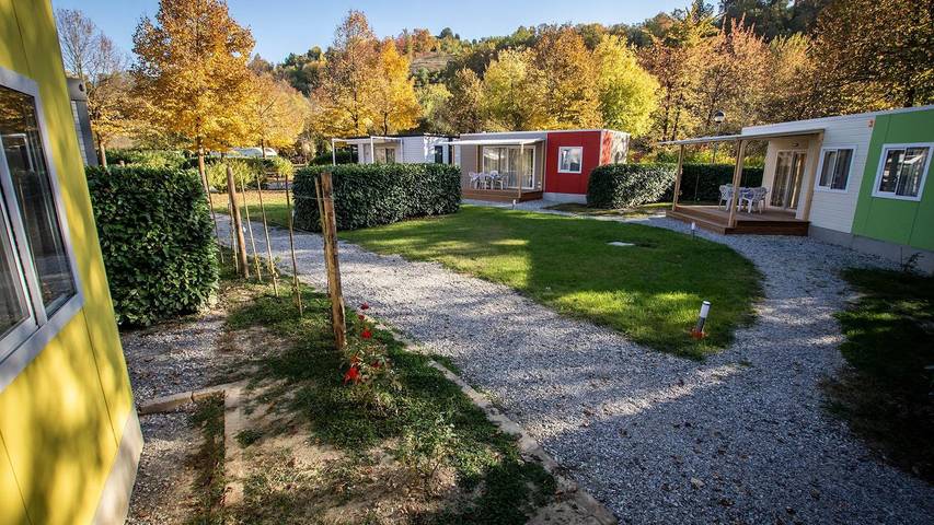 Ferienwohnung für 4 Personen, mit Whirlpool und Sauna sowie Pool und Terrasse, mit Haustier in Alba
