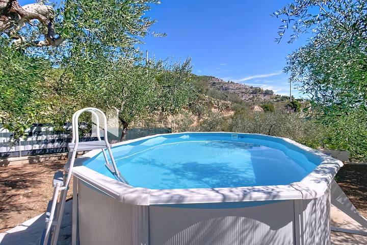 Villa 'La Tesa' con piscina privata, Wi-Fi e aria condizionata in Monte Sant'Angelo, Gargano