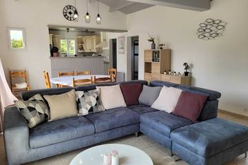 Location de vacances pour 7 personnes, avec terrasse et jardin à l' Île d'Yeu